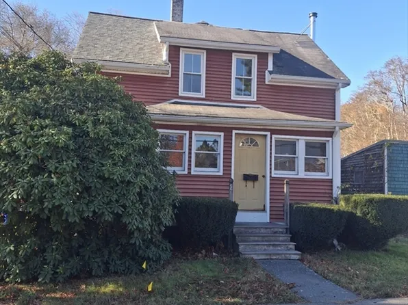 66 Fremont St, Taunton, MA 02780