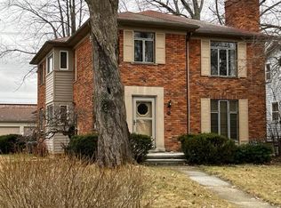 633 Neff Rd, Grosse Pointe, MI 48230