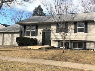 2704 Maplewood Dr, Champaign, IL