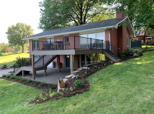 1139 Fenno Dr, Riverdale, IA 52722