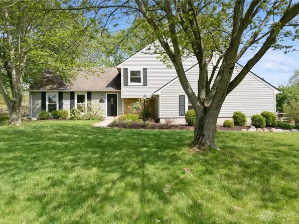 8750 Castlecreek Dr, Dayton, OH 45458