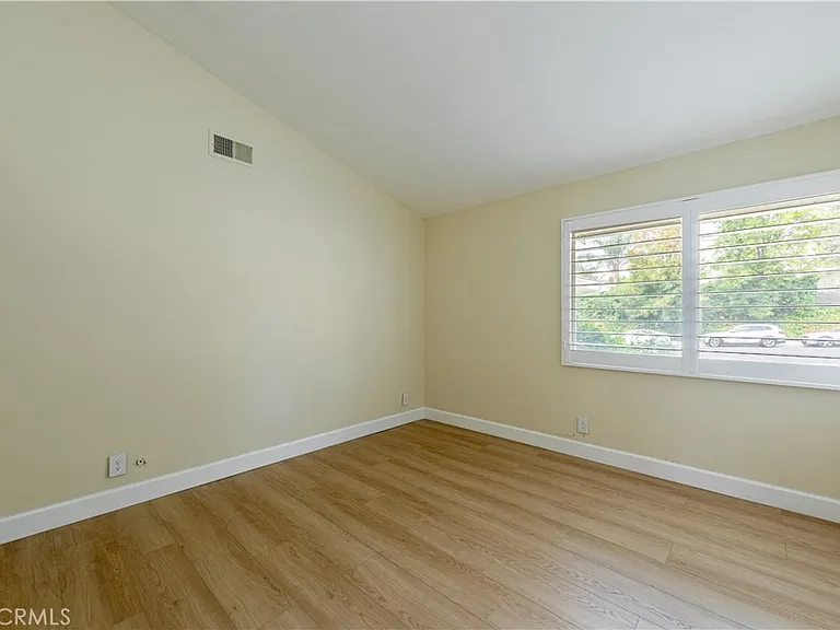 24221 Hatteras St — Photo 33