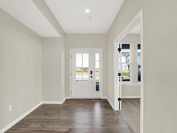 4th image of 20371 N Pacific Ave