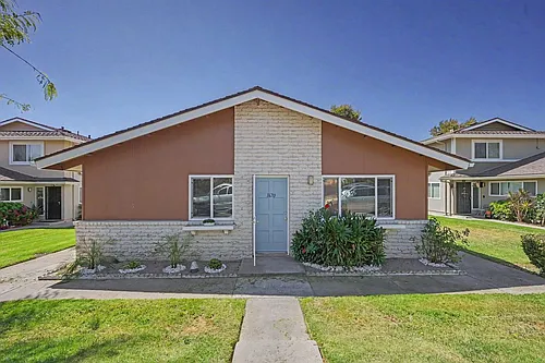 1670 Calle Diamonte Photo 1