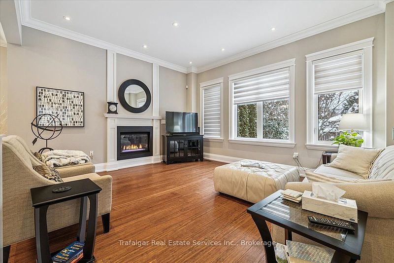 Burlington House for rent - 5 Bedrooms — photo 9