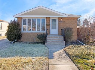 8035 Menard Ave, Burbank, IL