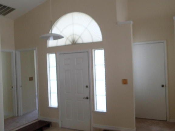 5th image of 258 Charlemagne Cir