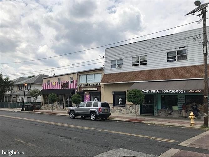 2nd image of 3821 Westfield Ave