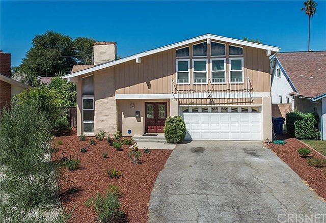1st image of 7421 Casaba Ave