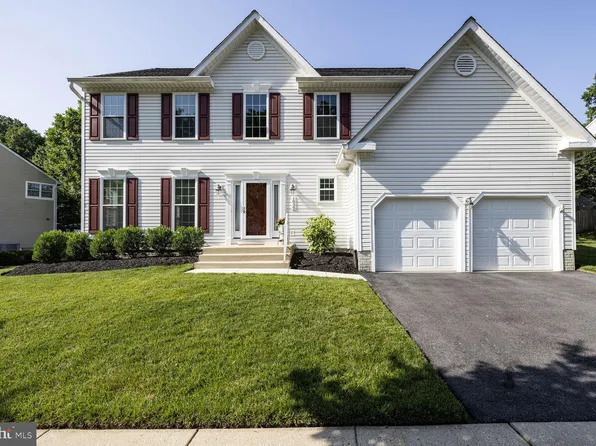 1839 Disney Estates Cir, Severn, MD 21144