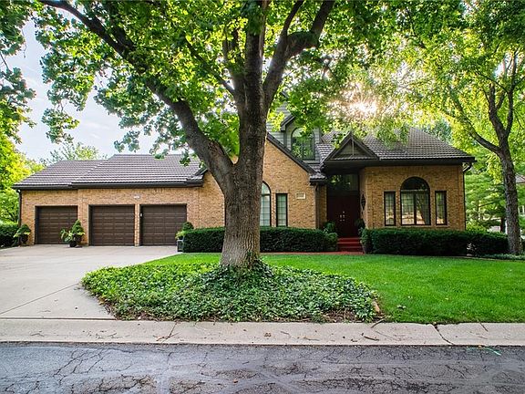 3rd image of 12668 Sherwood Dr