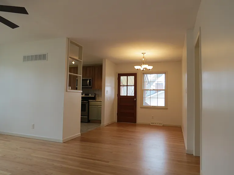 8316 Travis Ln — Photo 5