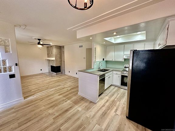 2nd image of 4550 Glacier Ave APT 6