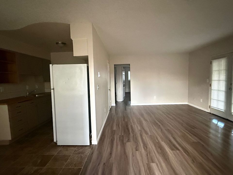 1st image of 1806 E Fourth Plain Blvd APT 22