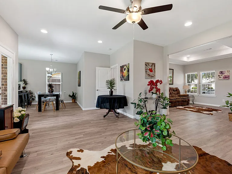 3321 Westminster Dr — Photo 6