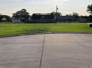 10 Reynaud Rd, Donaldsonville, LA 70346