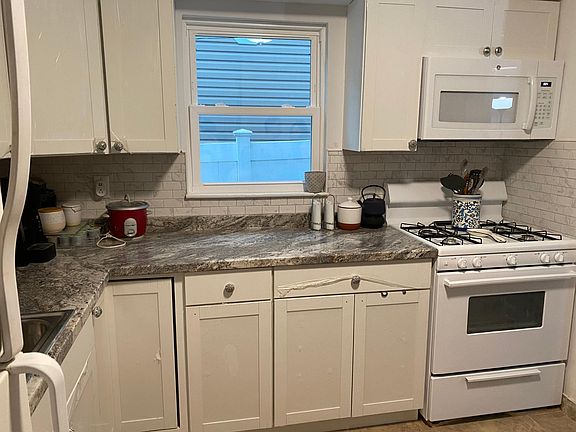 5th image of 1160 Rockland Ave #2A