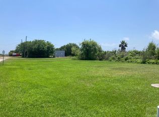 1724 Galveston Ave #13, Pt Bolivar, TX 77650