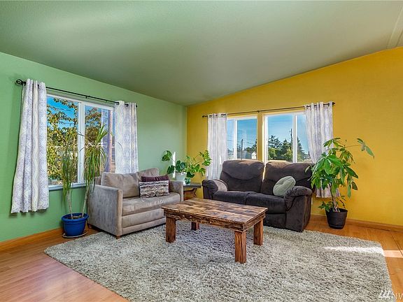 Light, bright and airy living room
