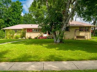 4804 Edgewood Hills Dr, Rockford, IL 61108