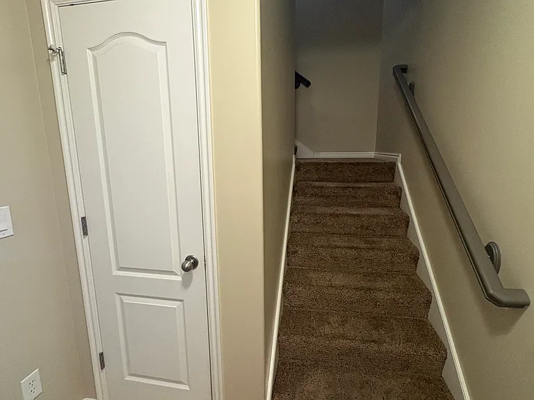 6302 W Traveler Ln — Photo 9