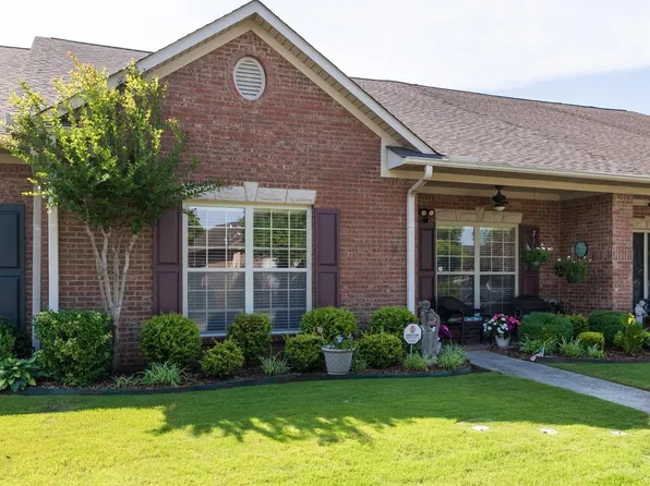 2426 Castle Gate Blvd, Decatur, AL 35603