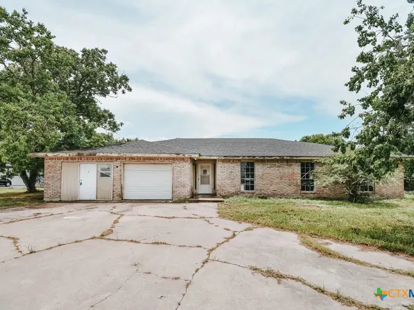 403 Schell Rd, Victoria, TX 77904