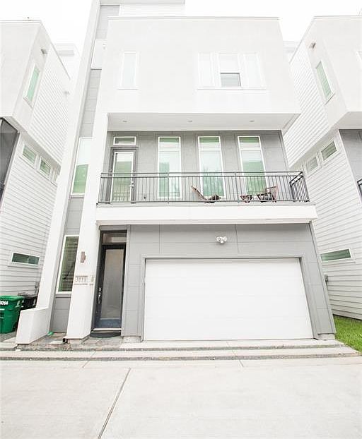 1st image of 3010 Dolores Park Ln