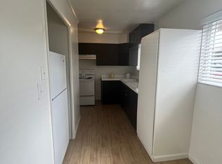 24370 Newhall Ave APT 8, Newhall, CA 91321