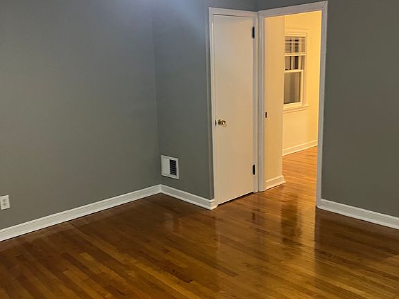4th image of 1107 Wilmington Rd