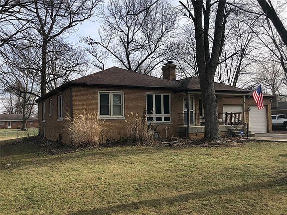 2nd image of 1125 N Schleicher Ave