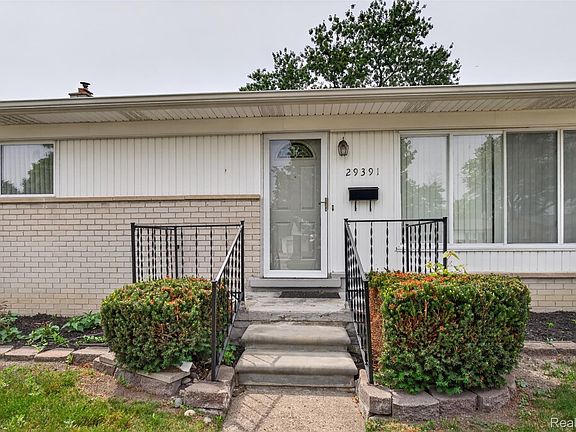 2nd image of 29391 Mark Ave