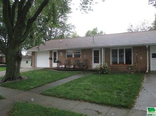 912 8th Ave, Sheldon, IA 51201