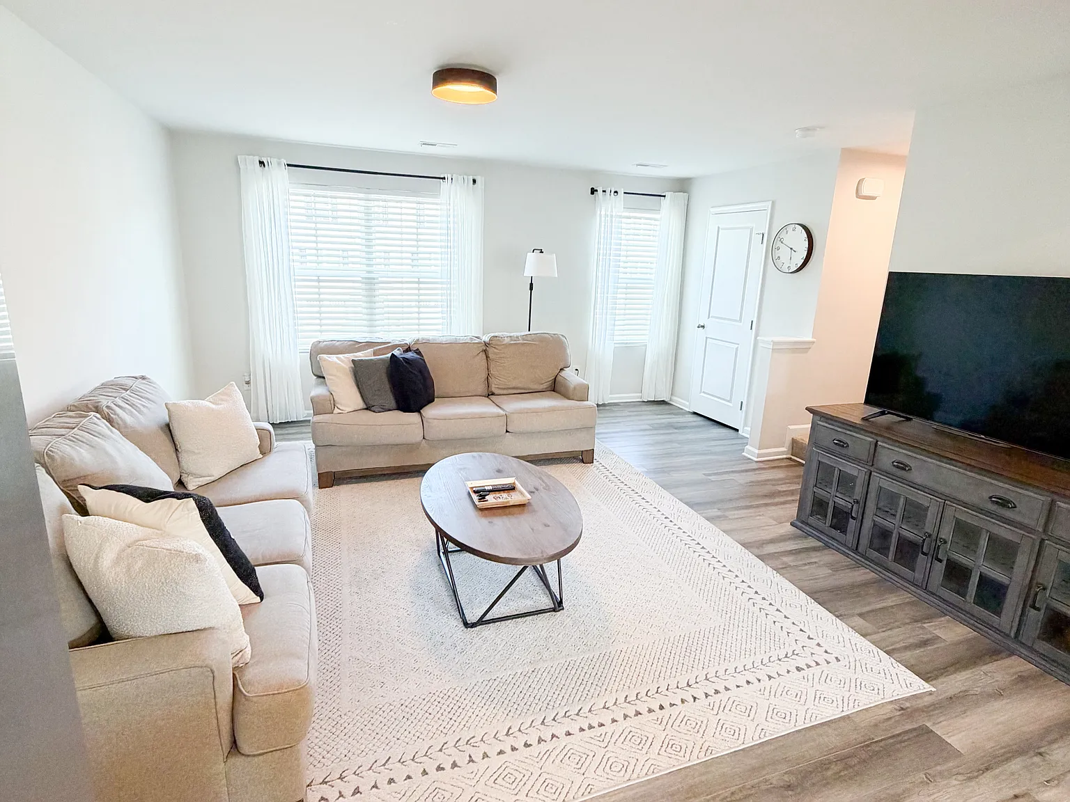 204 Maple Forge Trl — Photo 3