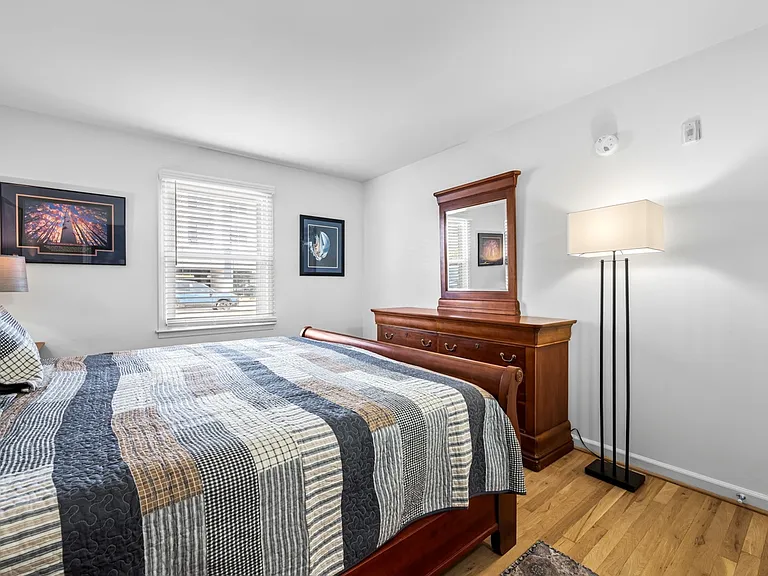 2905 Burch Ave #3 — Photo 23