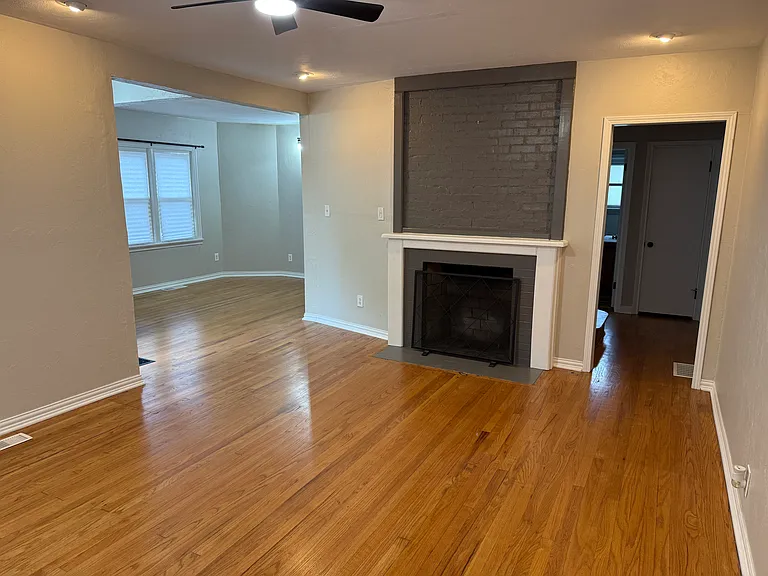 401 S 8th St — Photo 9