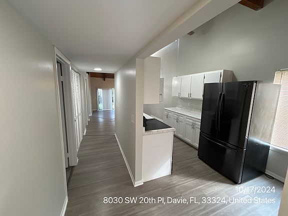 3rd image of 8011 SW 21st Ct