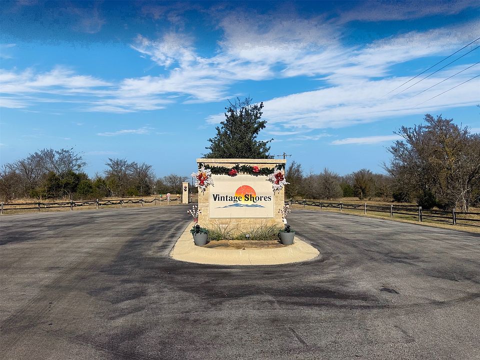 1st image of 723 Vintage Shores Dr
