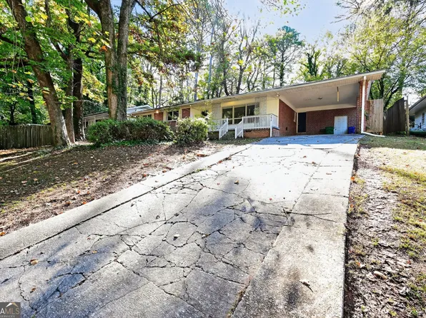 3679 Dial Dr, Stone Mountain, GA 30083