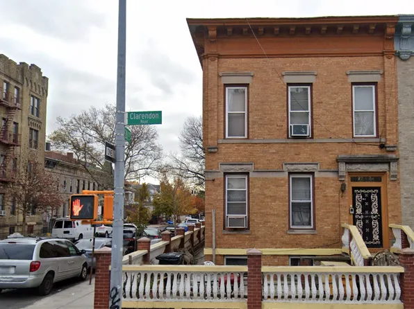 2724 Clarendon Road image 1 of 10