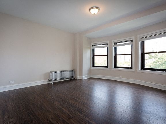 4th image of 5110 S Kenwood Ave APT 208