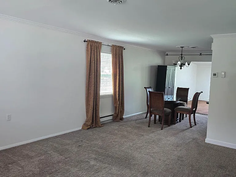 29 Marlborough Dr — Photo 2