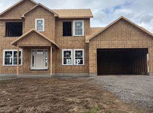 8034 Forest Ridge Ln, Lysander, NY 13027