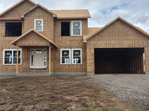8034 Forest Ridge Ln, Lysander, NY 13027