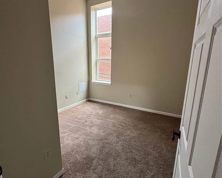 115 N Market St #2A — Photo 3