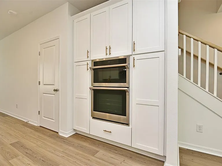 2948 Voyager Ave — Photo 13