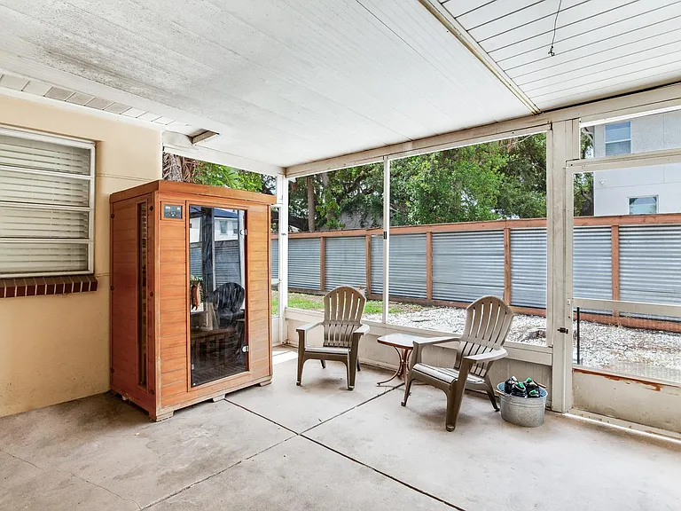 2514 W Gray St — Photo 38