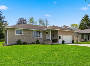 17 Brown St S, Minto, ON N0G1M0