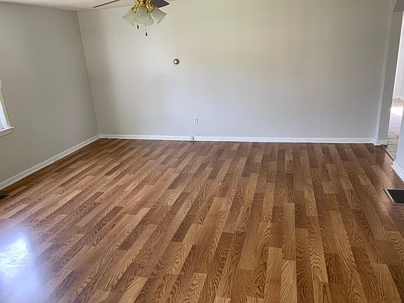 3rd image of 535 Todd St