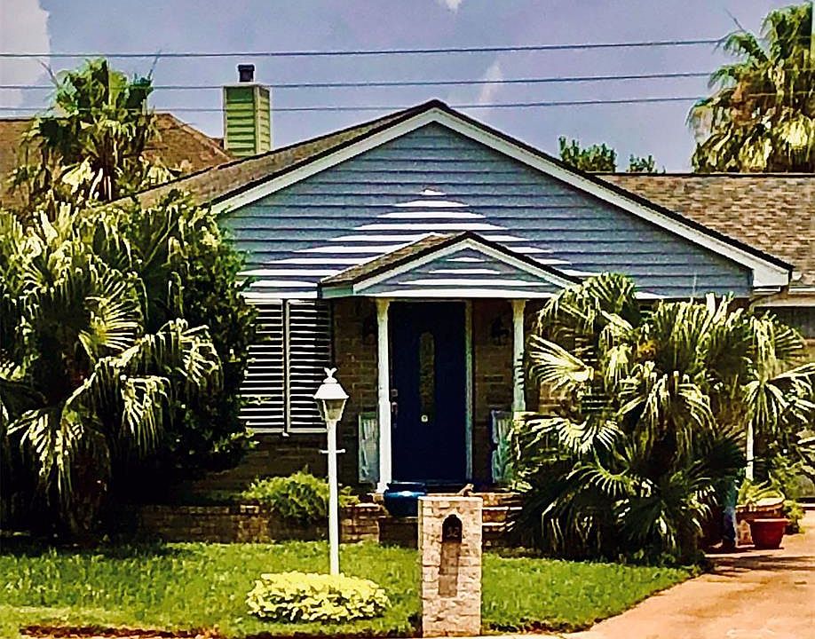 1st image of 52 Campeche Cir